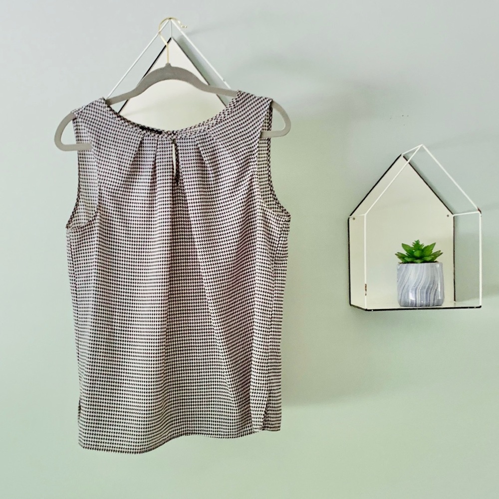 Black and White Sleeveless Blouse